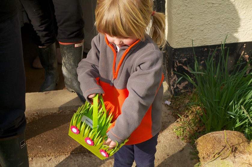 Planning an Easter Egg Hunt | http://hjholidays.com