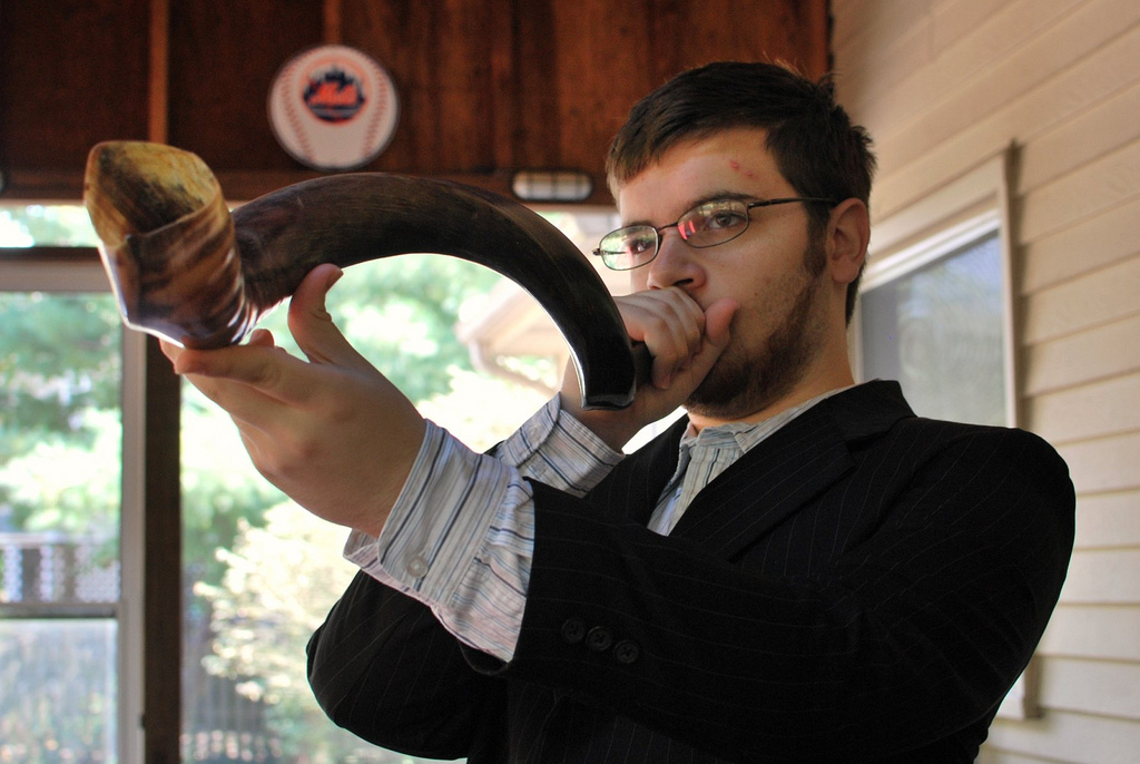 Blowing the shofar on Rosh Hashanah